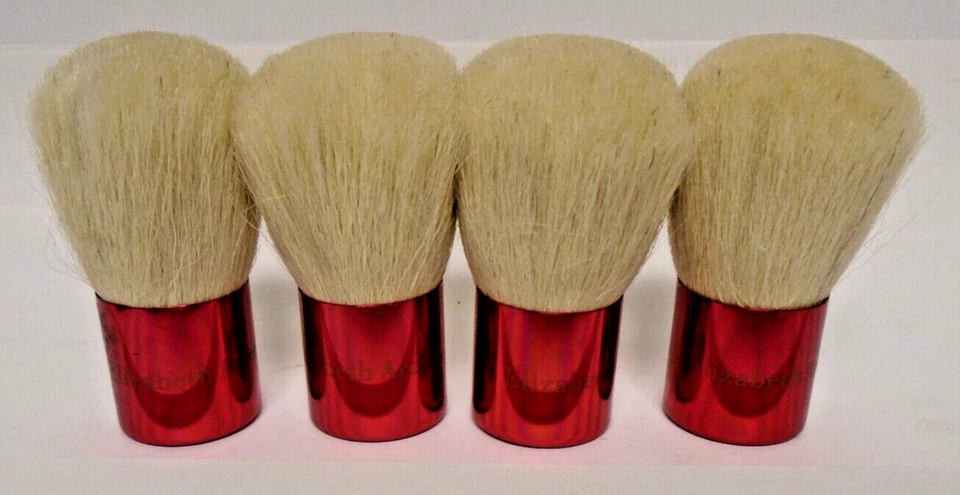 Lote de 4 brochas de maquillaje Elizabeth Arden ultra suaves para base en polvo suelto Foto 4 de 4