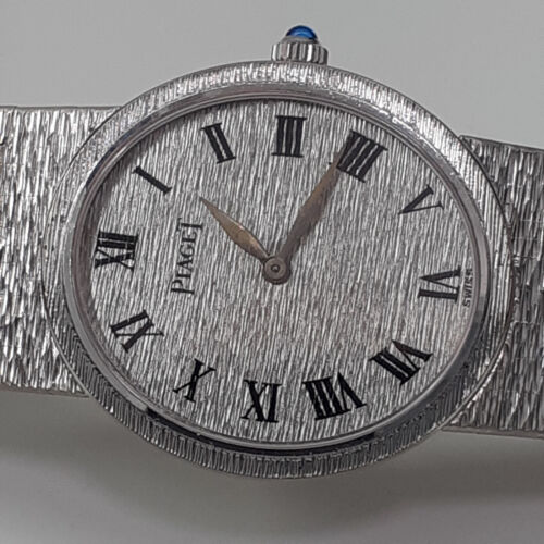 Piaget Classic Ladies 24 x 30mm 18K White Gold Integrated Band Manual Watch 9821 - Picture 1 of 11