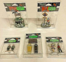 LEMAX  Spooky Town Collection - Set of 5 pkgs. - Poly-resin figurines 