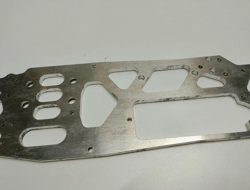 SERPENT CHASSIS VECTOR NT 5*MM ALU.T6 NEUF - Photo 4/4