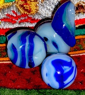 😎HTF Vintage Ravenswood Swirl Marble Mint.57 W/ Matching Dug Cullet .60x1.28in