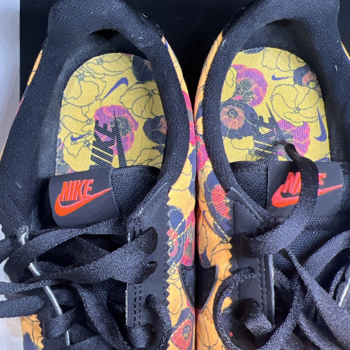 靴 Nike Classic Cortez LX Floral Pack Buy Nike Women's Classic Cortez LX (Floral) at Amazon.in