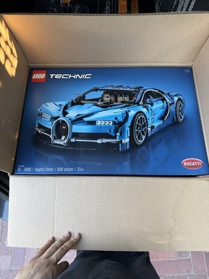 LEGO TECHNIC: Bugatti Chiron (42083)