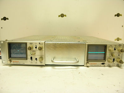 HITACHI Vectorscope V-089 Waveform Monitor V-099 Vintage