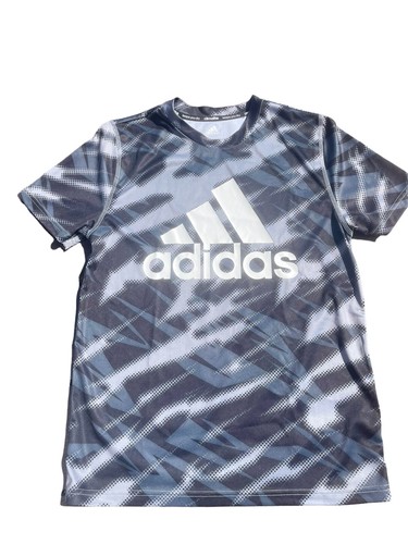 Boys Adidas Youth Outfit Large Tee And XL Shorts GREAT CONDITION Lot 17 - Picture 2 of 3