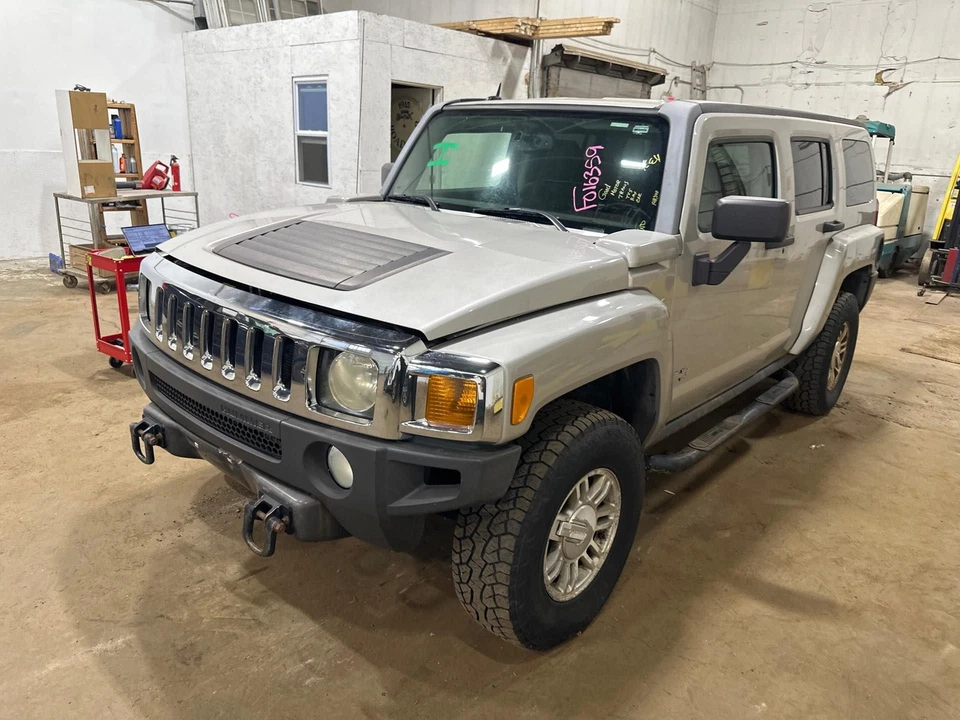 Used Side Marker Light Assembly fits: 2007 Hummer H3 Side Marker fender mounted Foto 4 de 4