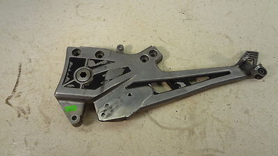 1984 Kawasaki ZX900A ZX 900 Ninja GPz K252-1. left side bracket