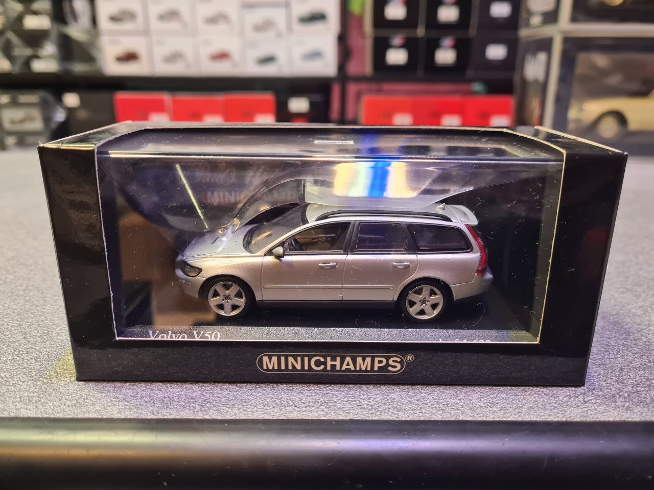 Minichamps Volvo V50 2003 1:43 400171210