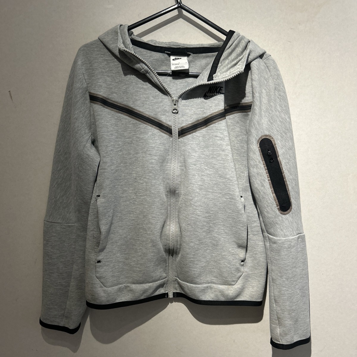 nike tech hoodie junior