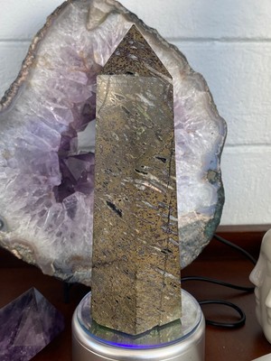 Large Newspaper Jasper stone tower obelisk