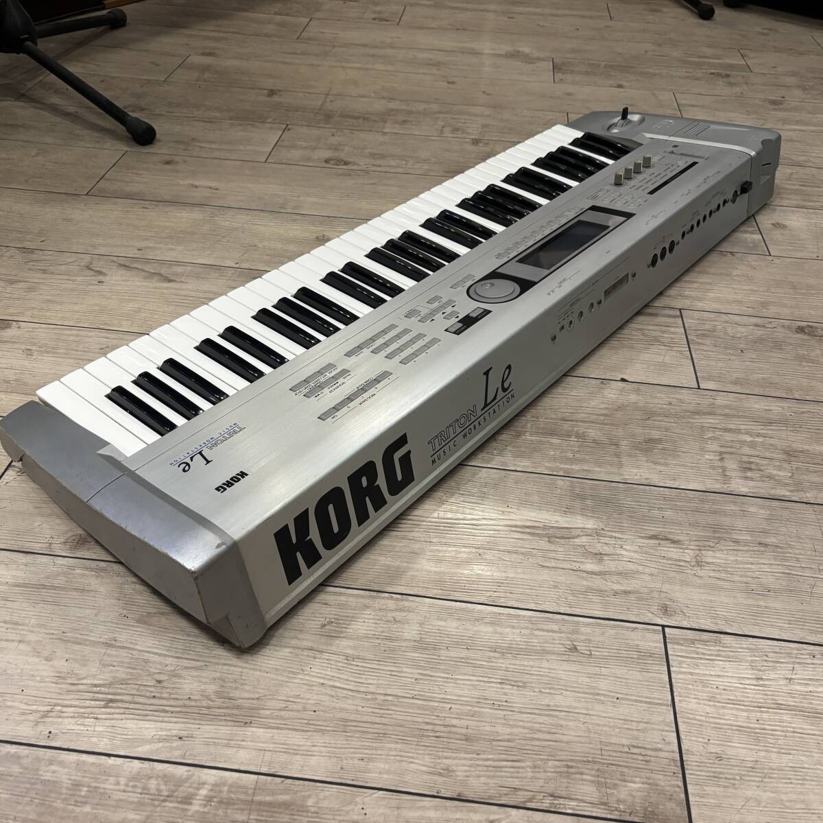 Korg Triton Le 61 Tasten Keyboard Synthesizer Music Le61 Silver w