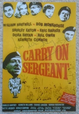 Dora Bryan handsignierte Carry On Promo Postkarte