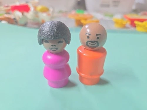 VINTAGE FISHER PRICE LITTLE PEOPLE GORDON & SUSAN SESAME STREET TOY FIGURES