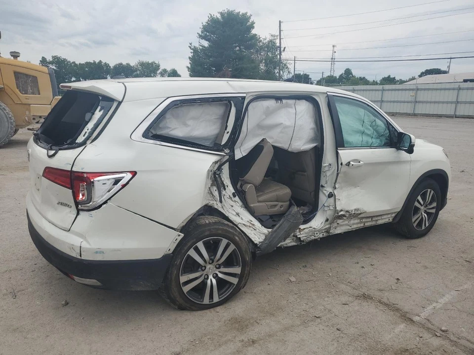2017 Honda Pilot Used Air Cleaner Assembly OEM 172115J6A10 White 129K Miles - Image 3 of 4