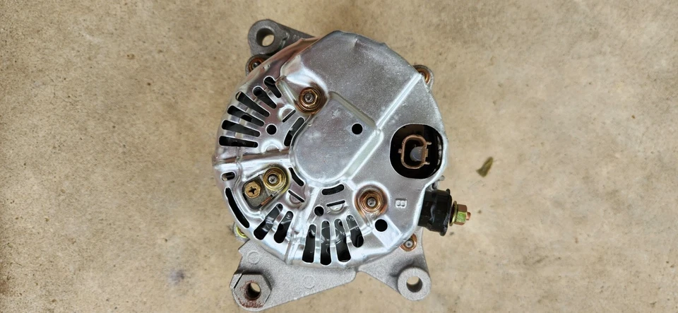 Alternador Chrysler Intrepid, Concord, Dodge Intrepid (Pieza # 13763) Foto 3 de 4