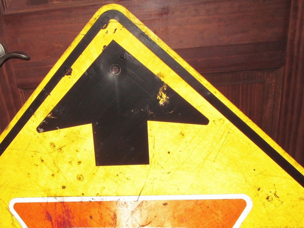 YIELD AHEAD 30 x 30 HSI Aluminum Warning/Road Sign w/Bullet