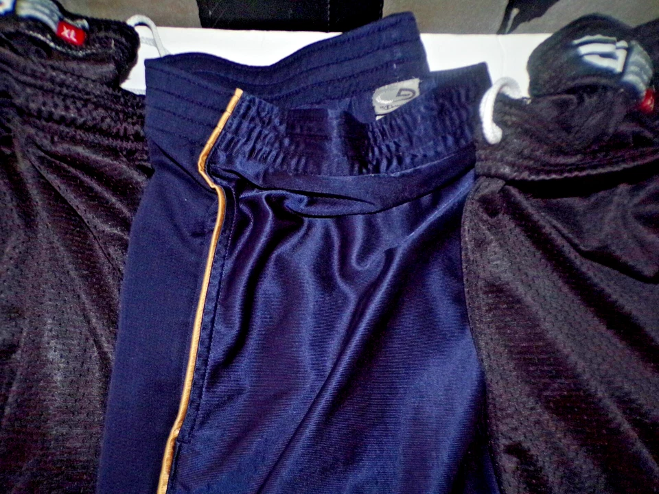 3 sport shorts size XL & 3X Game Gear black Shorts Champion blue/gold Medium S2 - Image 2 of 3