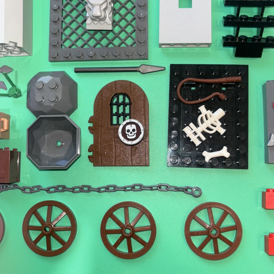 LEGO Castle Parts Lot Gray Black Pieces Turret Wall Window Flags Weapons MOC 33 - Image 3 of 4