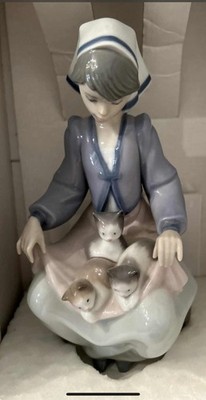 Lladro Lap Full Of Love Girl Three Kittens Figurine 5739