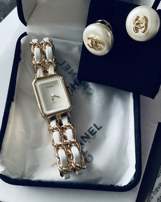 Chanel Vintage Gold-Tone Octagonal Chain Link Watch with White Leather