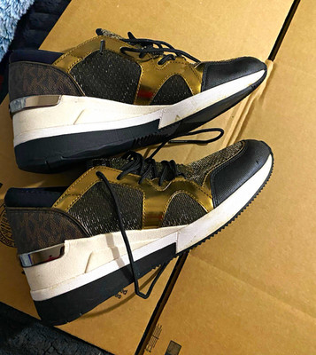 Michael Kors Lace-Up Low Top Athletic Sneakers Black/Gold