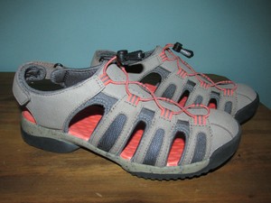 clarks hiking sandals