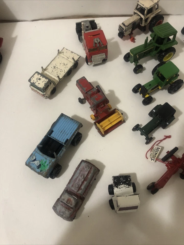 VTG  Diecast Tractor And Trailer Mix Lot Of 22 Case ,John Deer,matchbox /Denser - Image 4 of 4