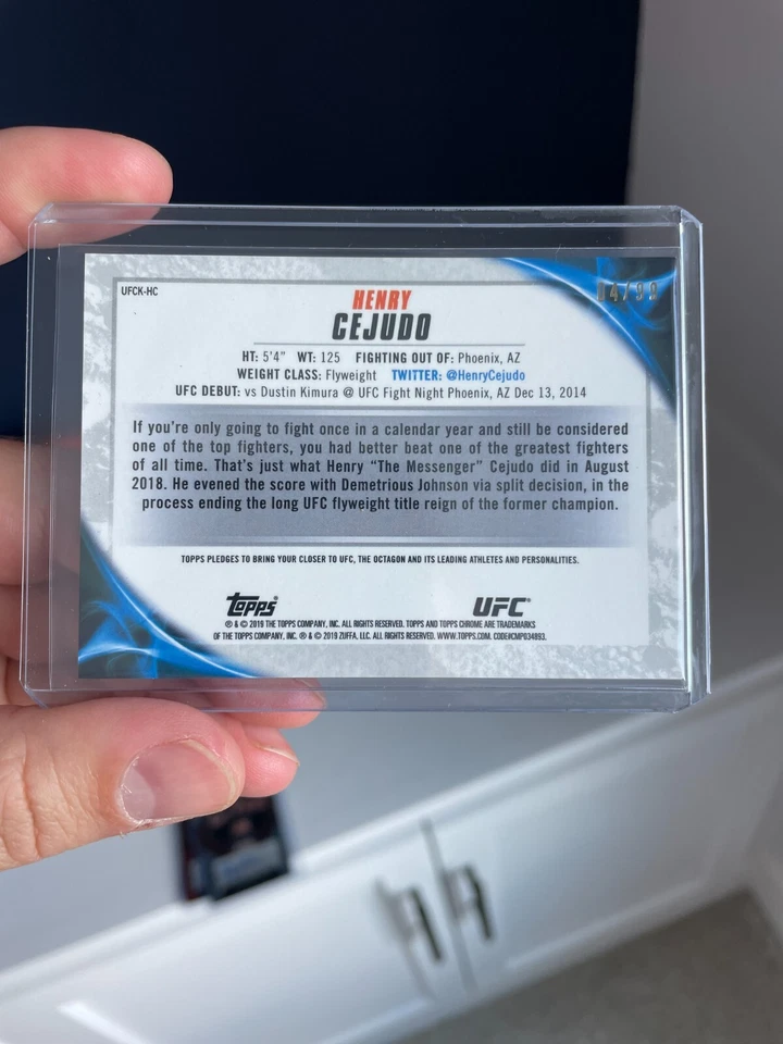 Henry Cejudo Knockout Insert Wave Refractor /99 - 2019 Topps Chrome UFC #UFCK-HC - Image 2 of 3