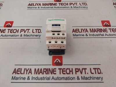 Schneider Electric CAD50P7C Control Relay 230V