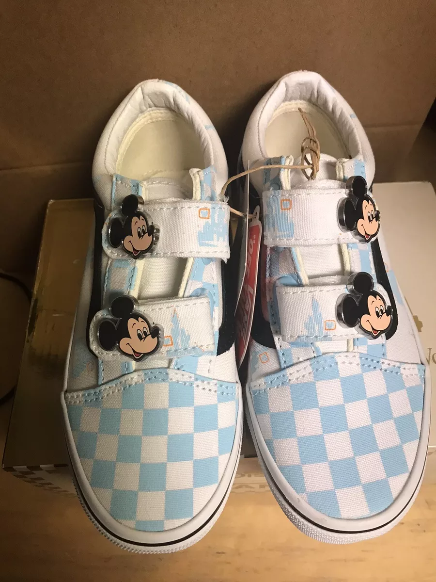 Mickey vans for best sale toddlers