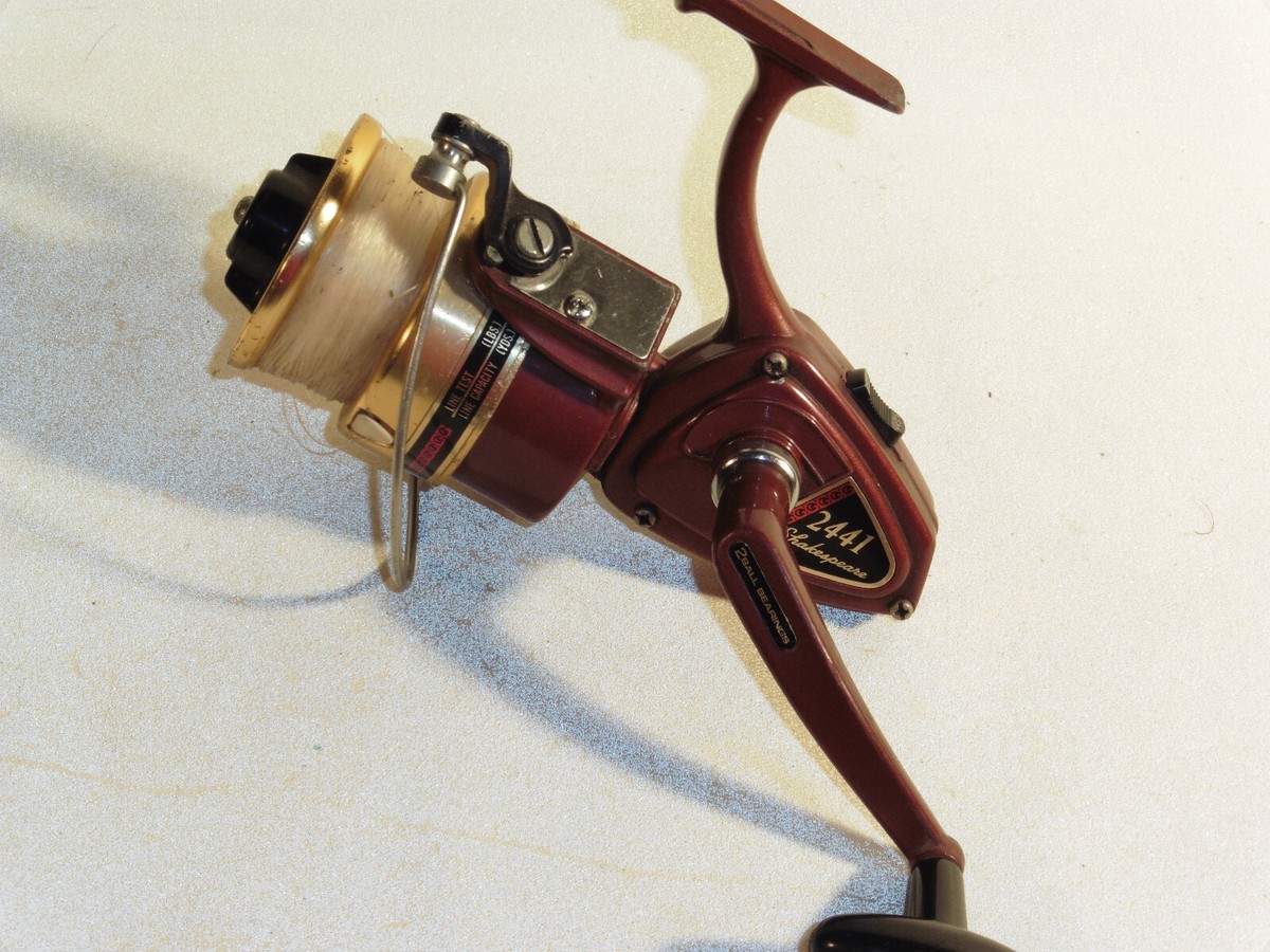 Fishing Reel Shakespeare 2441 Spinning Japan Muskie | eBay