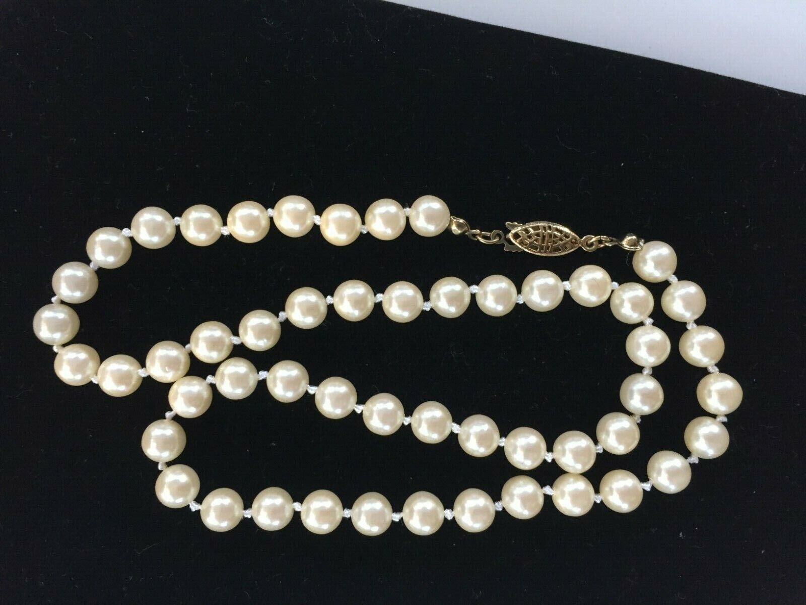 2001 Avon Classic Pearlesque Necklace - Small - NIB | eBay