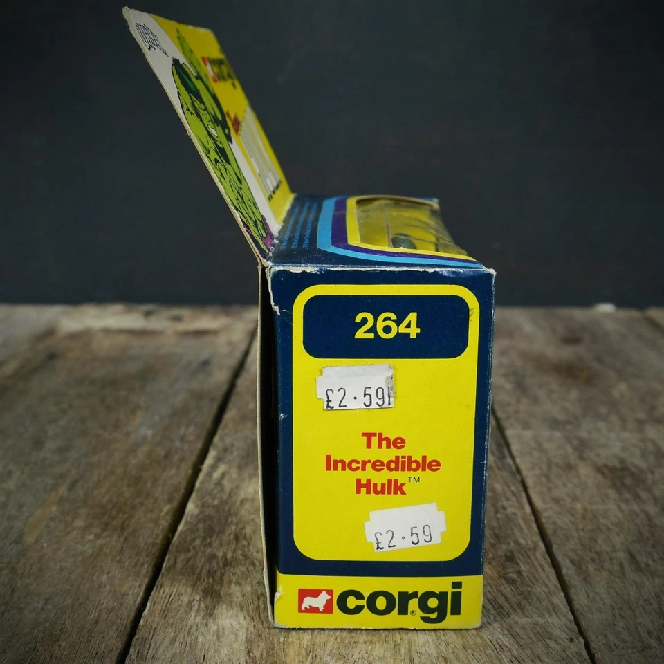 De colección Corgi 264, El Increíble Hulk Mazda Pick Up & Figure Foto 4 de 4