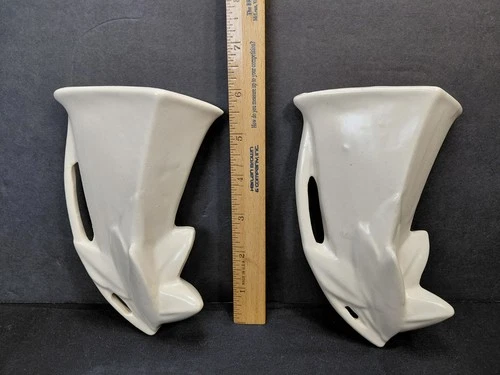 Vintage 1940's Nelson McCoy Cream Color Lily Bud 6" Wall Pocket Set