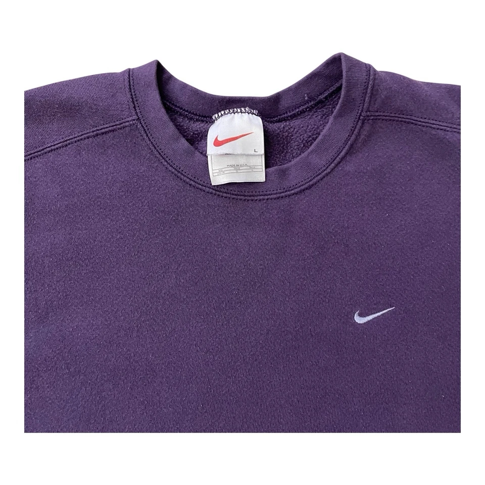 Moletom vintage Nike juvenil grande 12-14 roxo gola redonda Swoosh feito nos EUA anos 90 - Imagem 2 de 4
