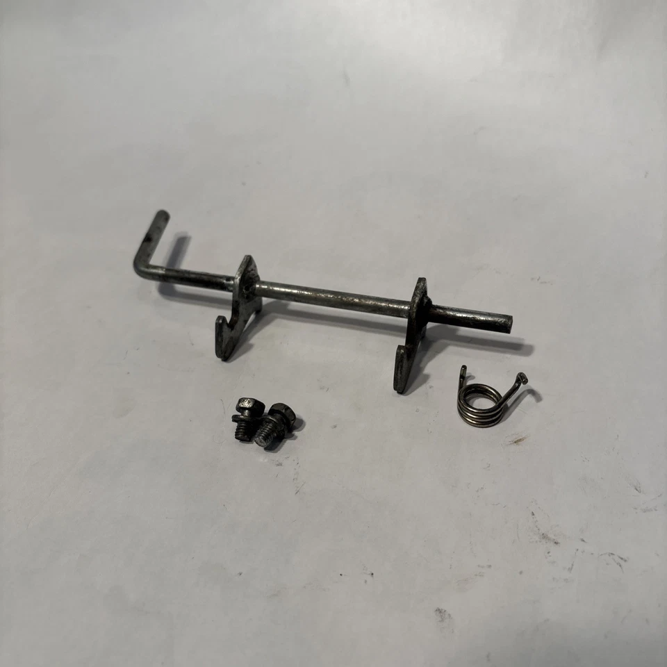 Yamaha RT100 RT 1990-2000 100 pestillo de asiento palanca de apertura OEM con herrajes✅ Foto 2 de 4