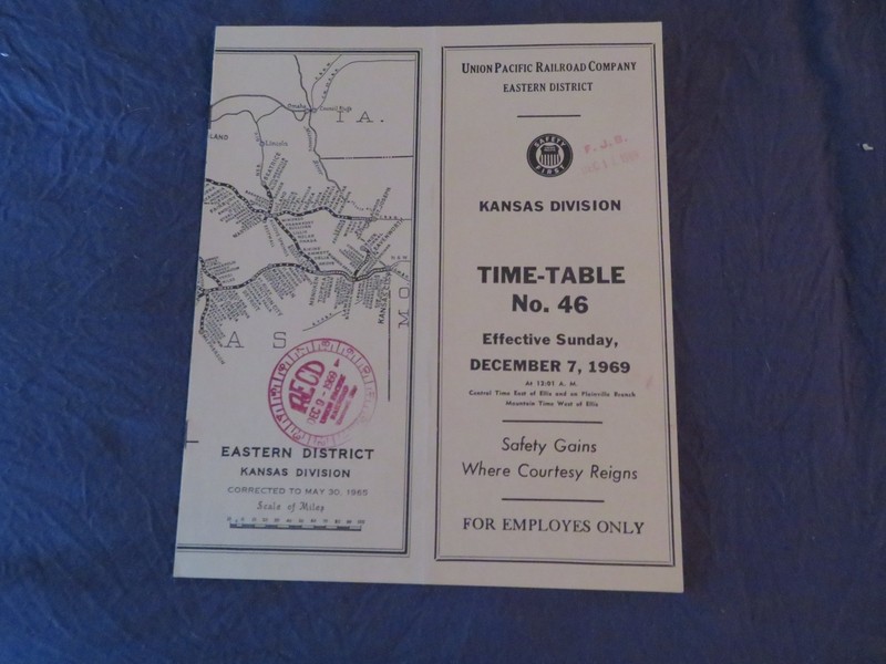 Union Pacific Railroad Employee Timetable Kansas Div #46 12/7/69