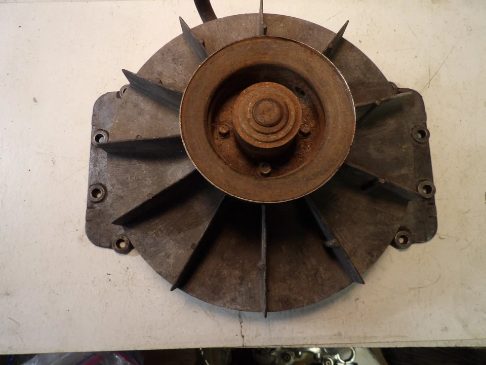 Chevrolet Corvair 1965 ventilador de refrigeración del motor Foto 2 de 4