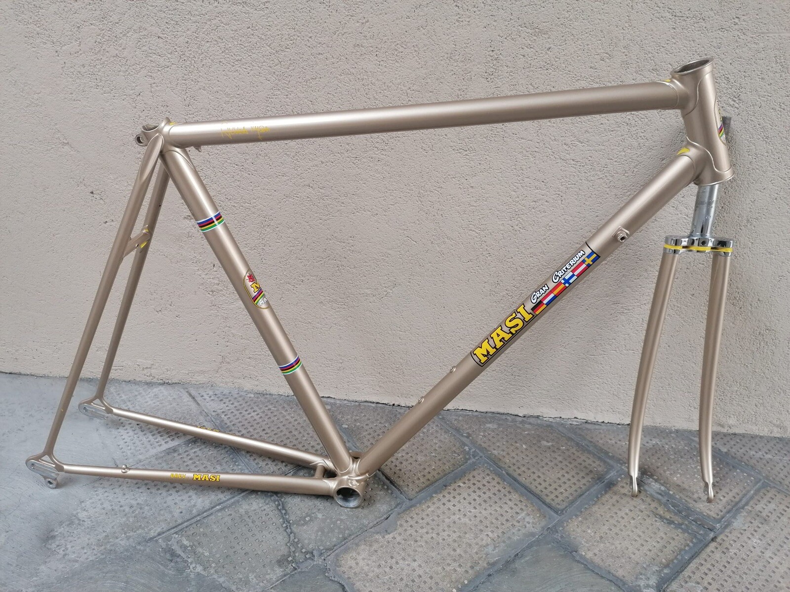 Cadre Vélo Course Vintage SARDEGNA 24" Années 50 - Repeint Jaune - Fourche Incluse