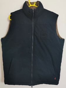 levis body warmer