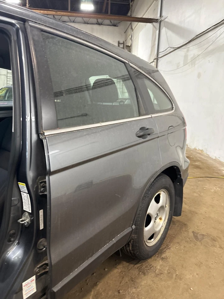 Used Rear Left Door Assembly Rear Side fits: 2010 Honda Cr-v electric L. solar R Foto 2 de 4