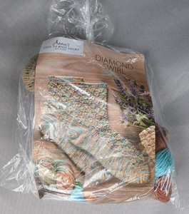 Annie's LOVE TO KNIT SOCKS Kit Club DIAMOND SWIRL