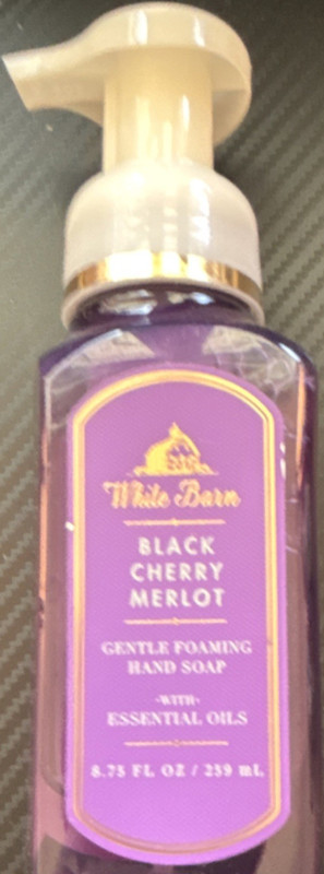 White Barn Black Cherry Merlot Gentle Foaming Hand Soap w/ Vitamin E 8.75 fl oz
