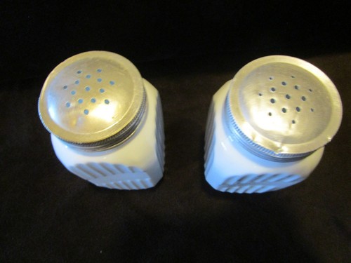 De colección. Juego de 2 cocteleras de vidrio de leche Anchor Hocking Vitrock acanaladas 5" H 1930 - Imagen 2 de 10