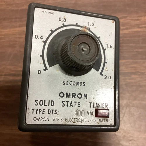 Omron DTS-100VAC Solid State Timer 0-2Sec. 100VAC 2A@250VAC .3A@100VDC USED C73