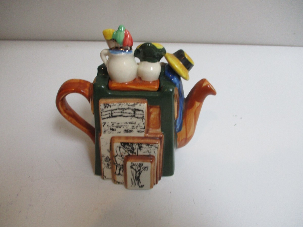 Vintage Mini Tony Carter England Pottery Artist Easel Figure