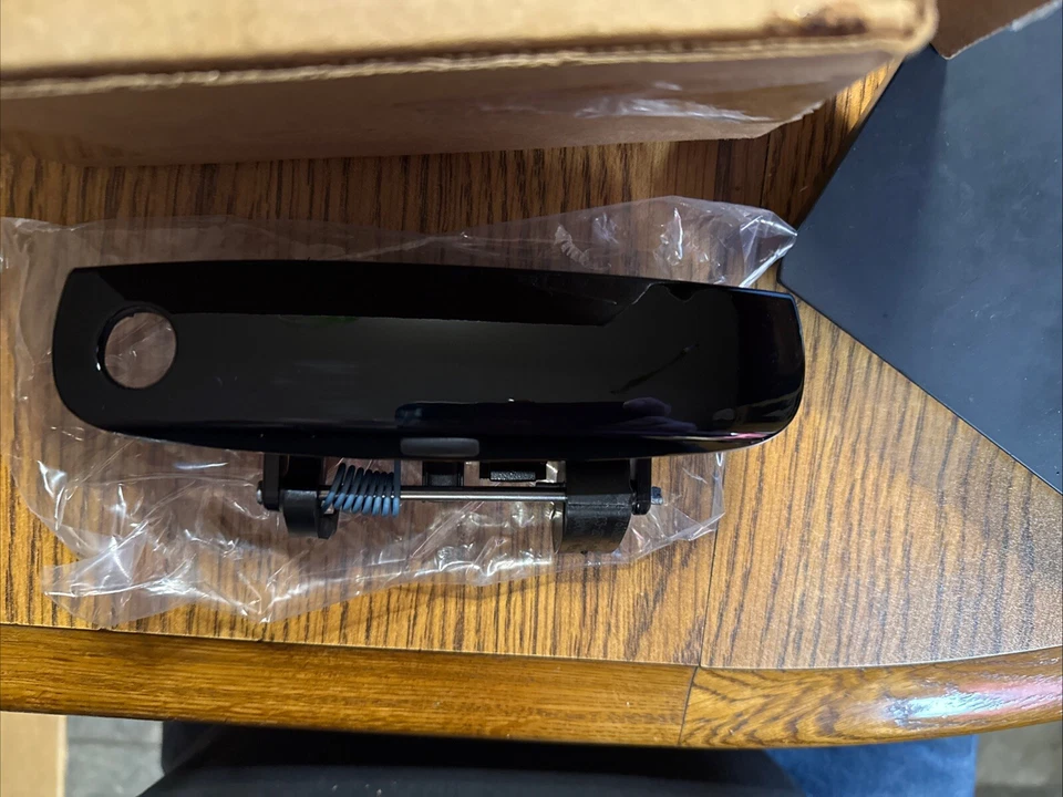 Manija de puerta exterior del lado del conductor delantero izquierdo Dodge Charger 2011-2013 Mopar OEM NEGRO Foto 3 de 4