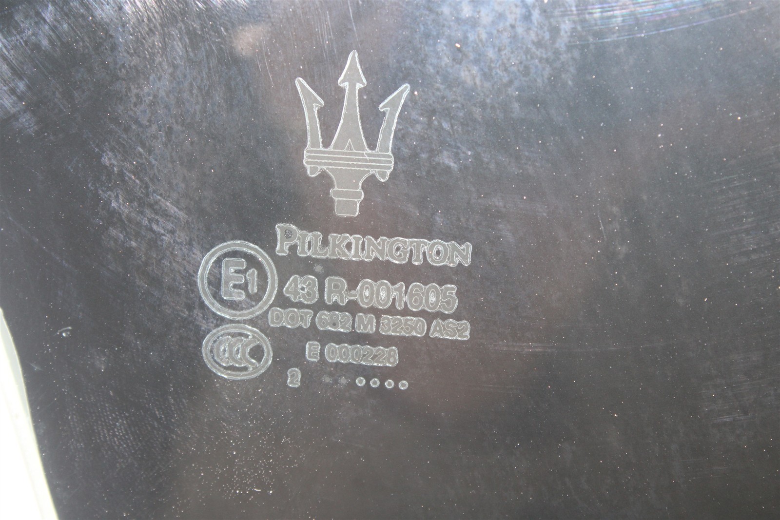 2013 Maserati GranTurismo Front Right Door Glass RH Passenger 08-13