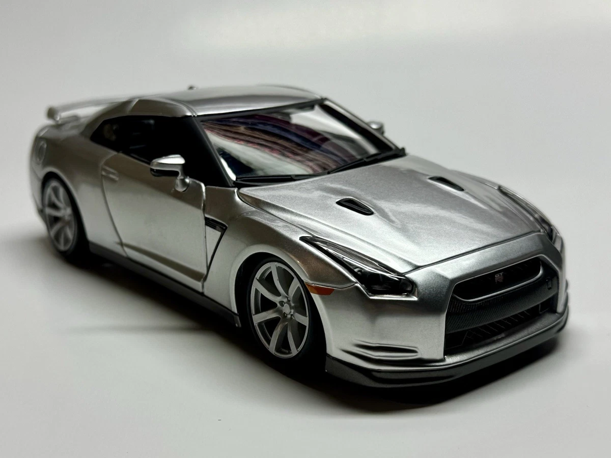 Maisto Nissan 1:18 Scale Diecast Cars, Trucks & Vans for sale - eBay
