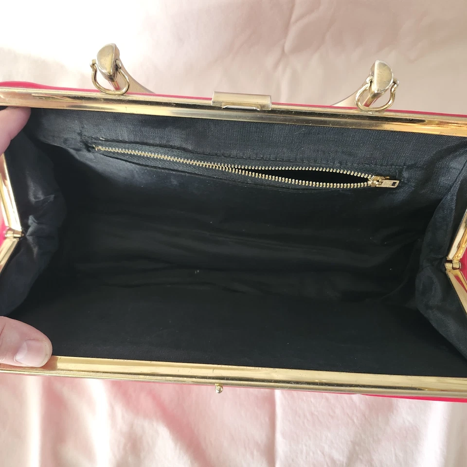 Cartera vintage años 50 60 charol vinilo detalles rojo cereza tono dorado Foto 4 de 4